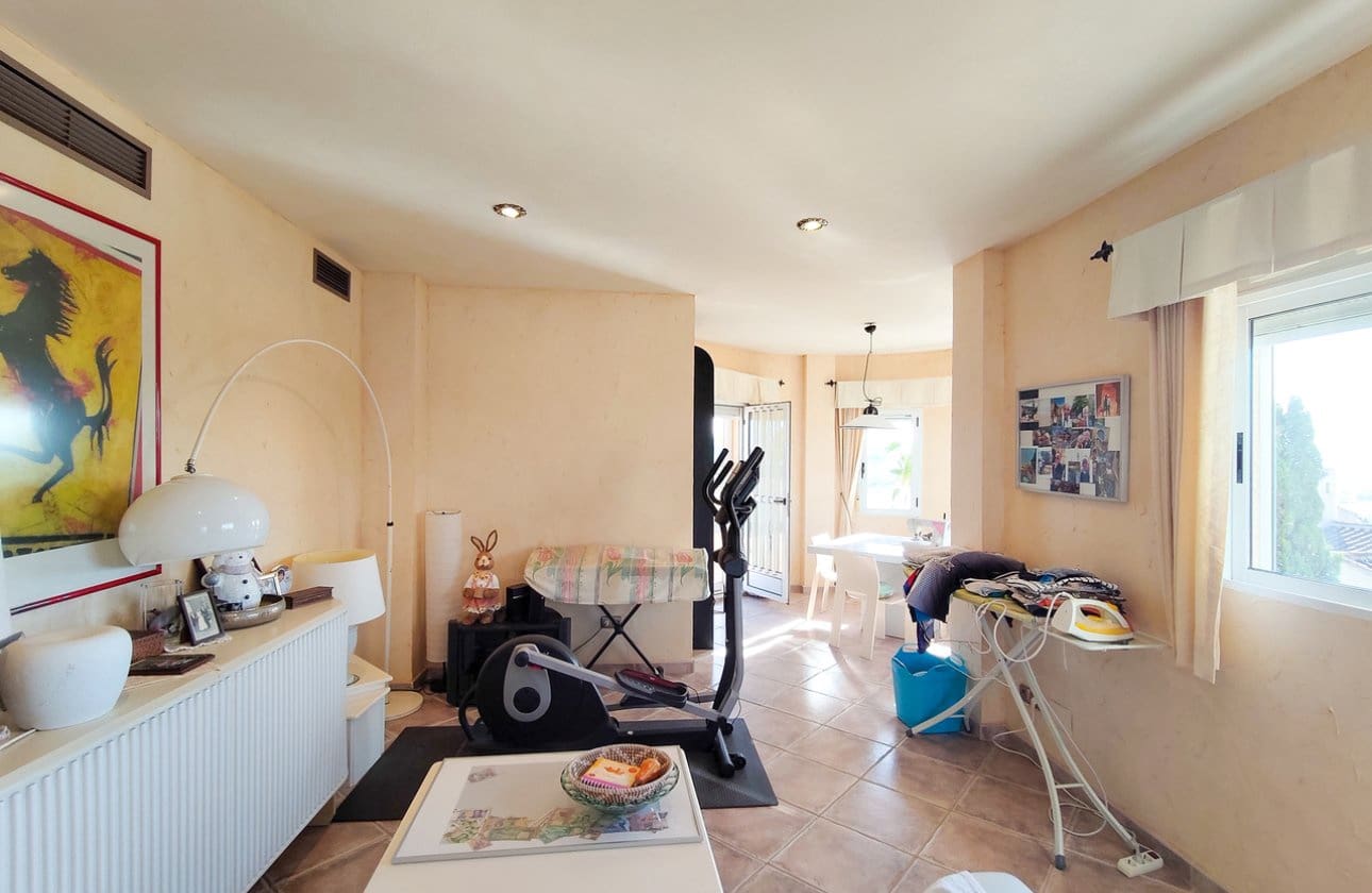 5 slaapkamer Villa te koop in Ciudad Quesada met zwembad - € 850.000 (Ref: 9968918)
