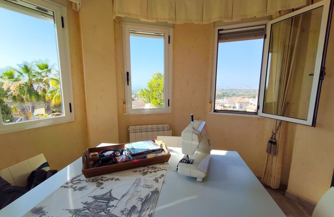 5 slaapkamer Villa te koop in Ciudad Quesada met zwembad - € 850.000 (Ref: 9968918)
