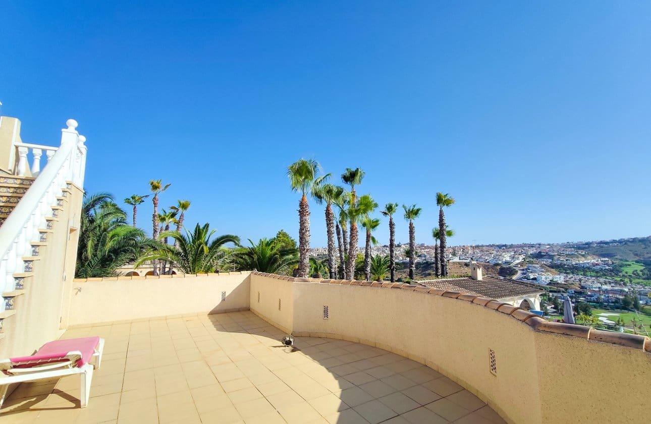 5 slaapkamer Villa te koop in Ciudad Quesada met zwembad - € 850.000 (Ref: 9968918)
