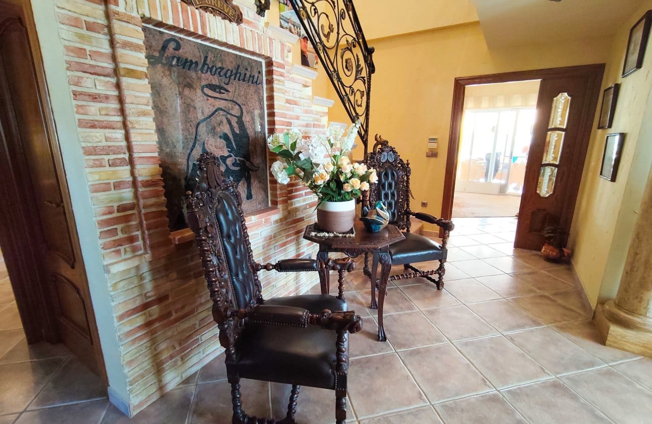5 slaapkamer Villa te koop in Ciudad Quesada met zwembad - € 850.000 (Ref: 9968918)