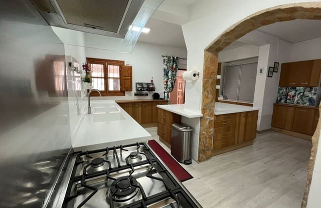 6 chambre Villa/Maison à vendre à La Torre Golf Resort, Torre-Pacheco avec piscine - 609 500 € (Ref: 9968920)
