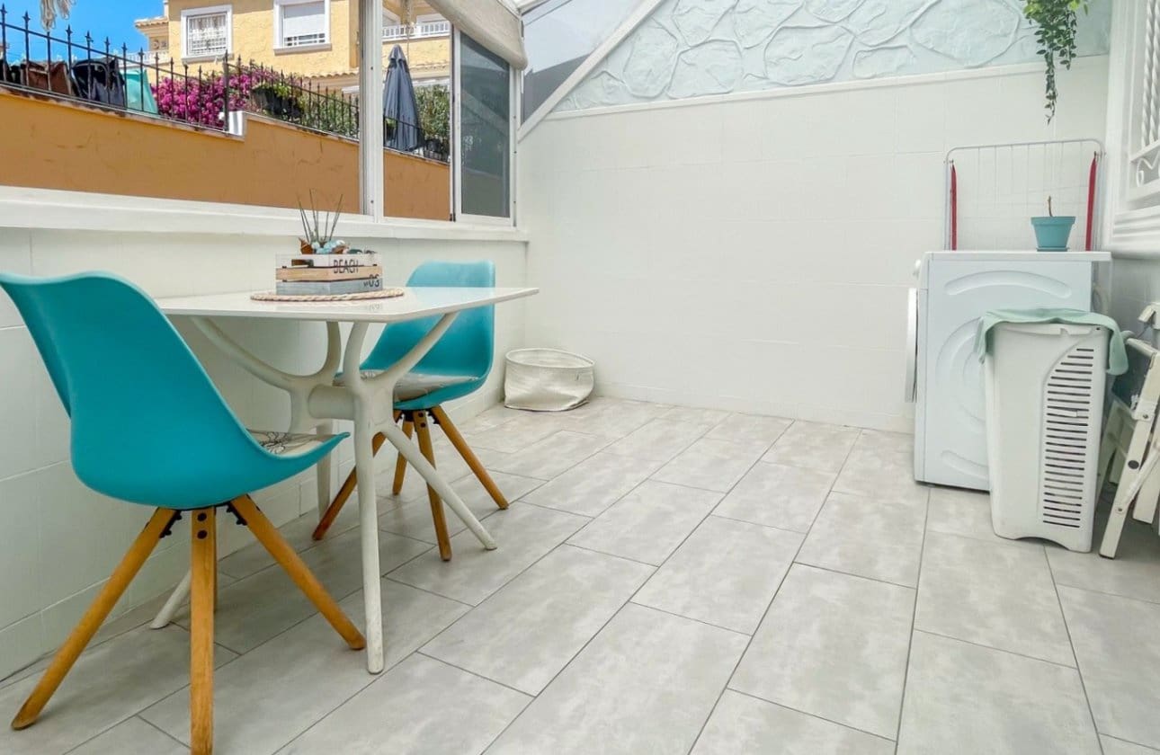 Casa de 4 habitaciones en Orihuela Costa en venta con piscina - 339.000 € (Ref: 9968921)