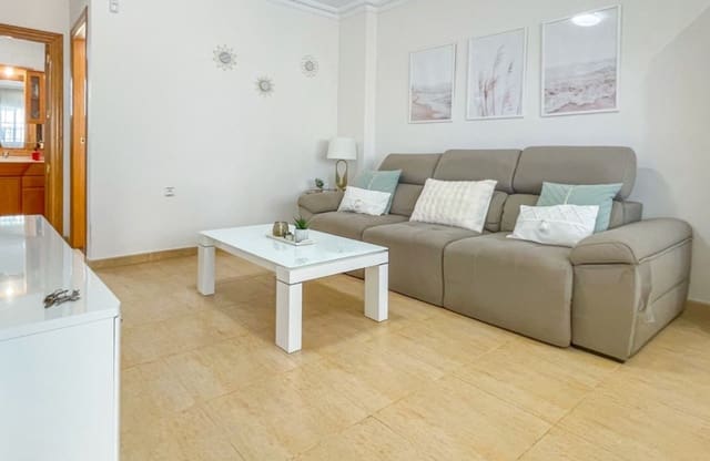 4 slaapkamer Huis te koop in Punta Prima, Orihuela met zwembad - € 339.000 (Ref: 9968921)