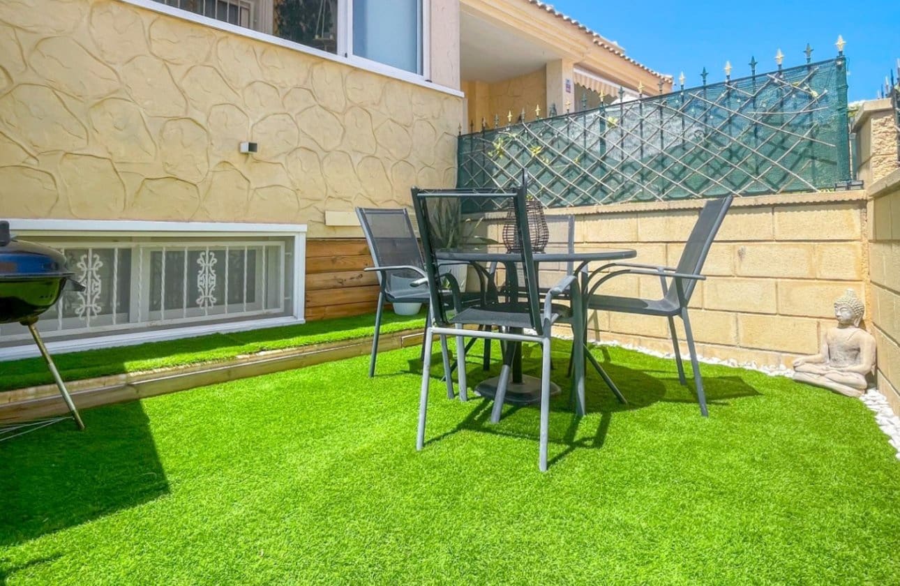 Casa de 4 habitaciones en Orihuela Costa en venta con piscina - 339.000 € (Ref: 9968921)