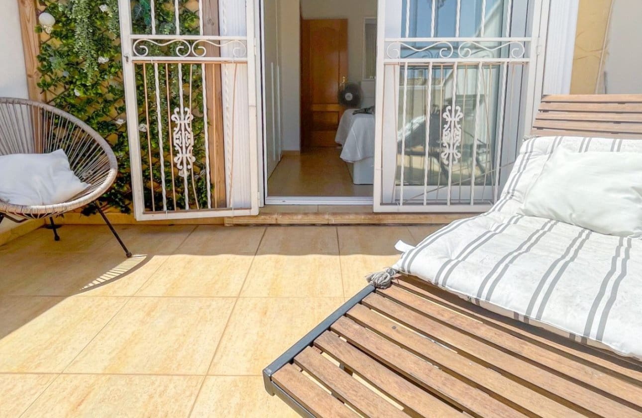 Casa de 4 habitaciones en Orihuela Costa en venta con piscina - 339.000 € (Ref: 9968921)