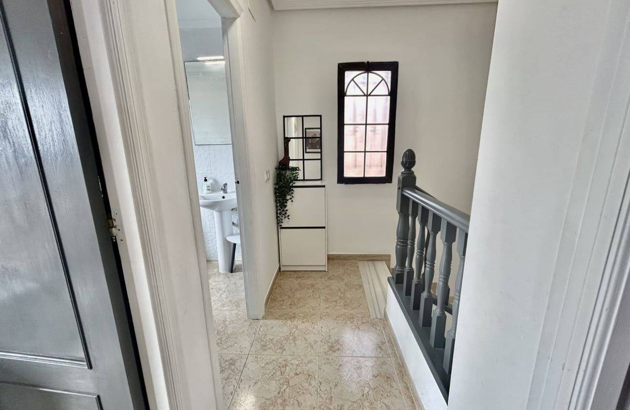 2 makuuhuone Huvila myytävänä paikassa Villamartin mukana uima-altaan - 229 000 € (Ref: 9968923)