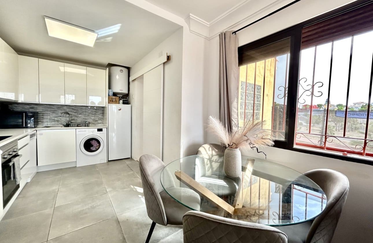 2 makuuhuone Huvila myytävänä paikassa Villamartin mukana uima-altaan - 229 000 € (Ref: 9968923)
