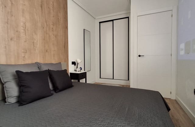 1 quarto Apartamento de Praia para venda em Avenida Habaneras - Curva de Palangre, Torrevieja - 167 000 € (Ref: 9968925)