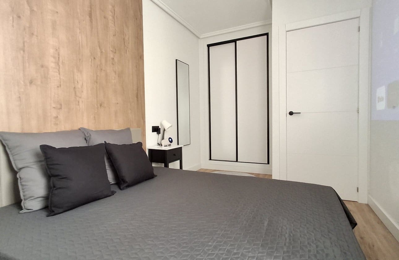 1 soverom Strandleiligheter til salgs i Torrevieja - € 167 000 (Ref: 9968925)