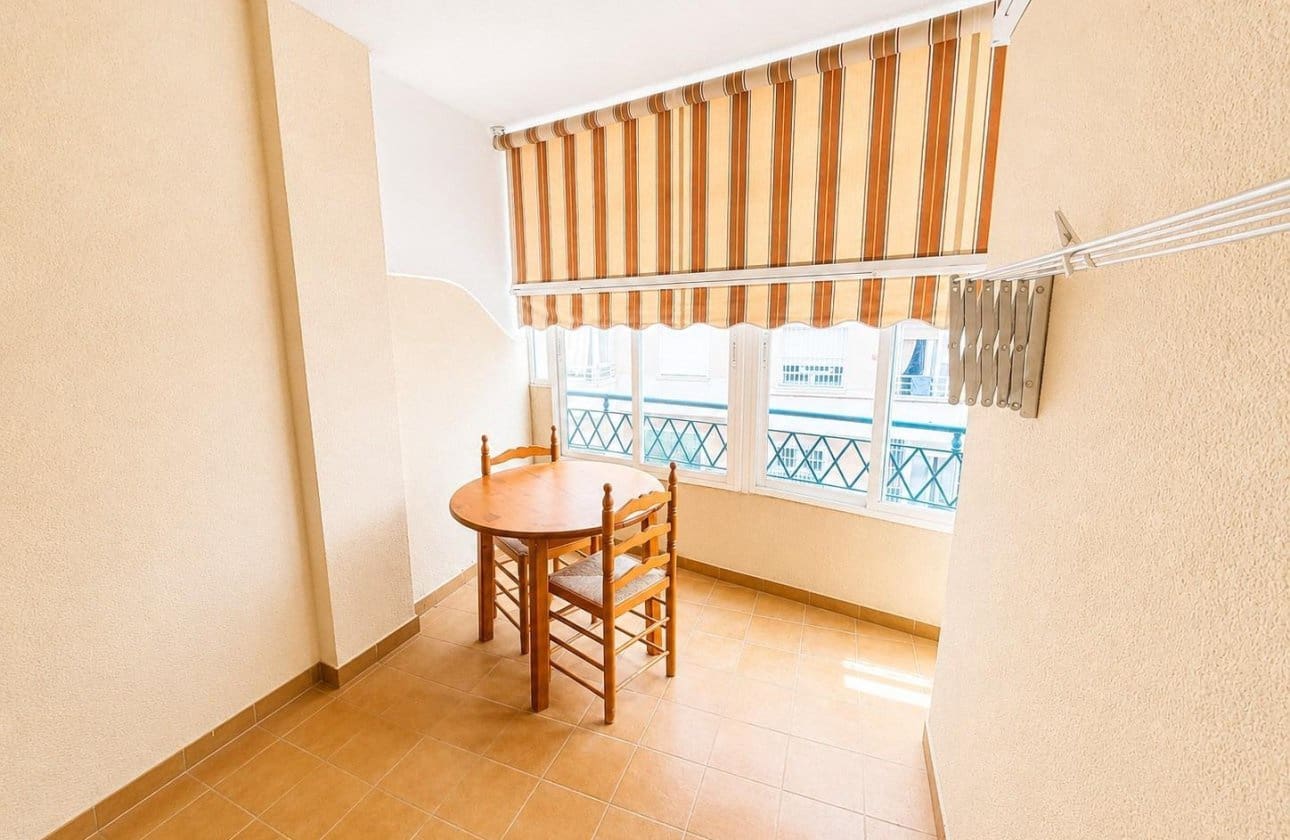 3 Zimmer Wohnung zu verkaufen in Torrevieja - 127.000 € (Ref: 9968929)