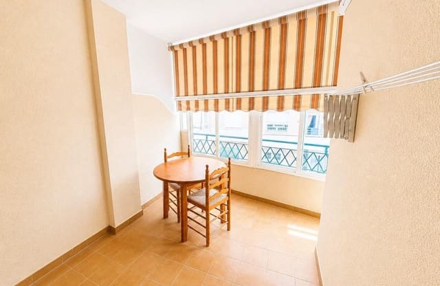 Piso de 3 habitaciones en Torrevieja en venta - 127.000 € (Ref: 9968929)