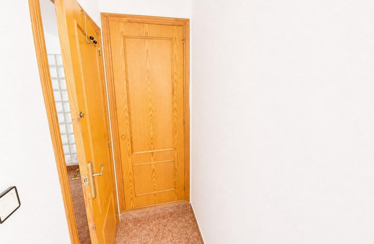 3 Zimmer Wohnung zu verkaufen in Torrevieja - 127.000 € (Ref: 9968929)