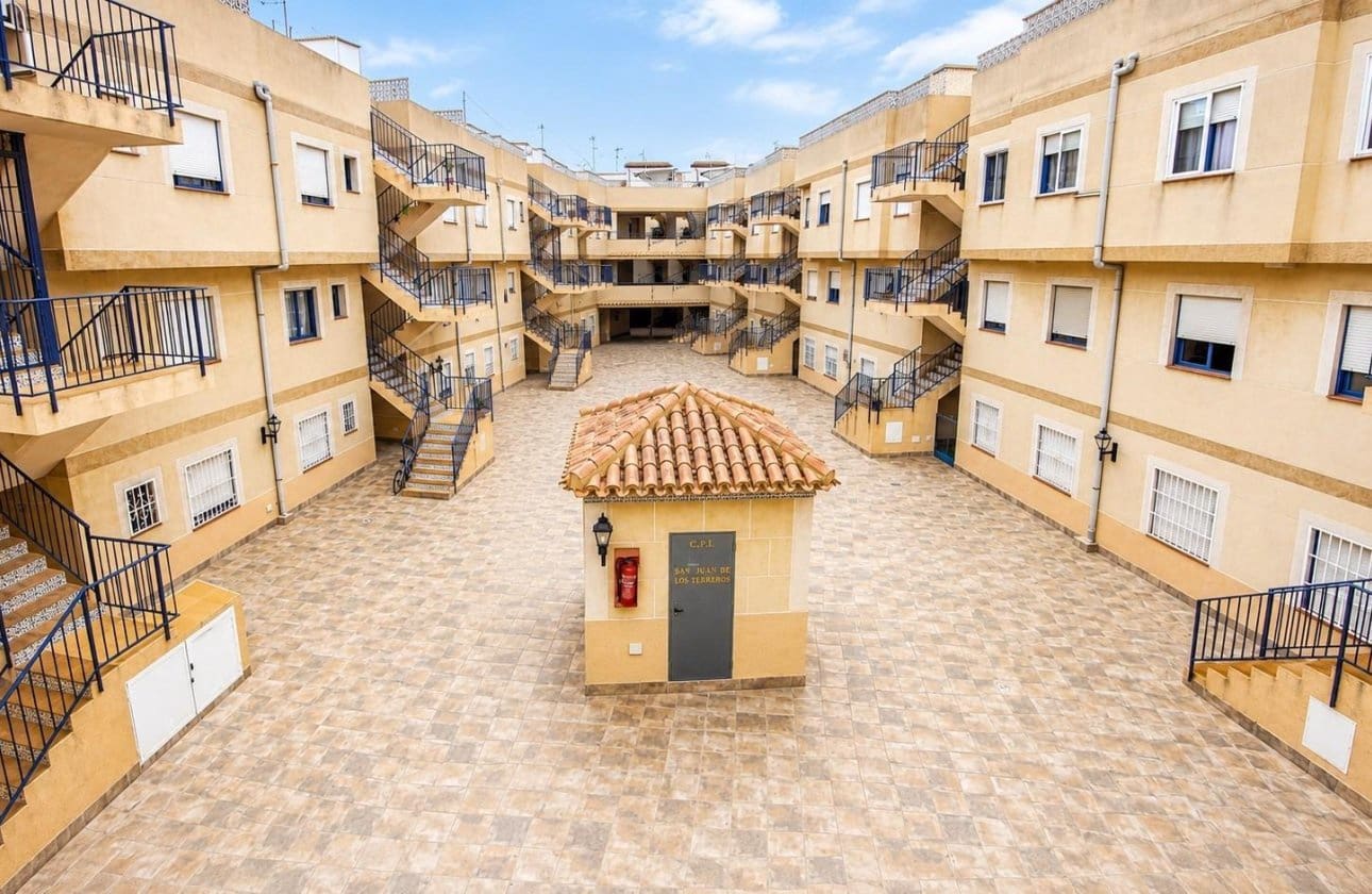 3 Zimmer Wohnung zu verkaufen in Torrevieja - 127.000 € (Ref: 9968929)