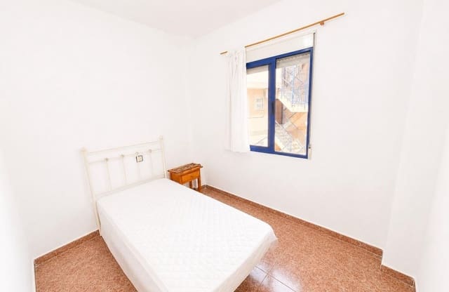 Piso de 3 habitaciones en Torrevieja en venta - 127.000 € (Ref: 9968929)