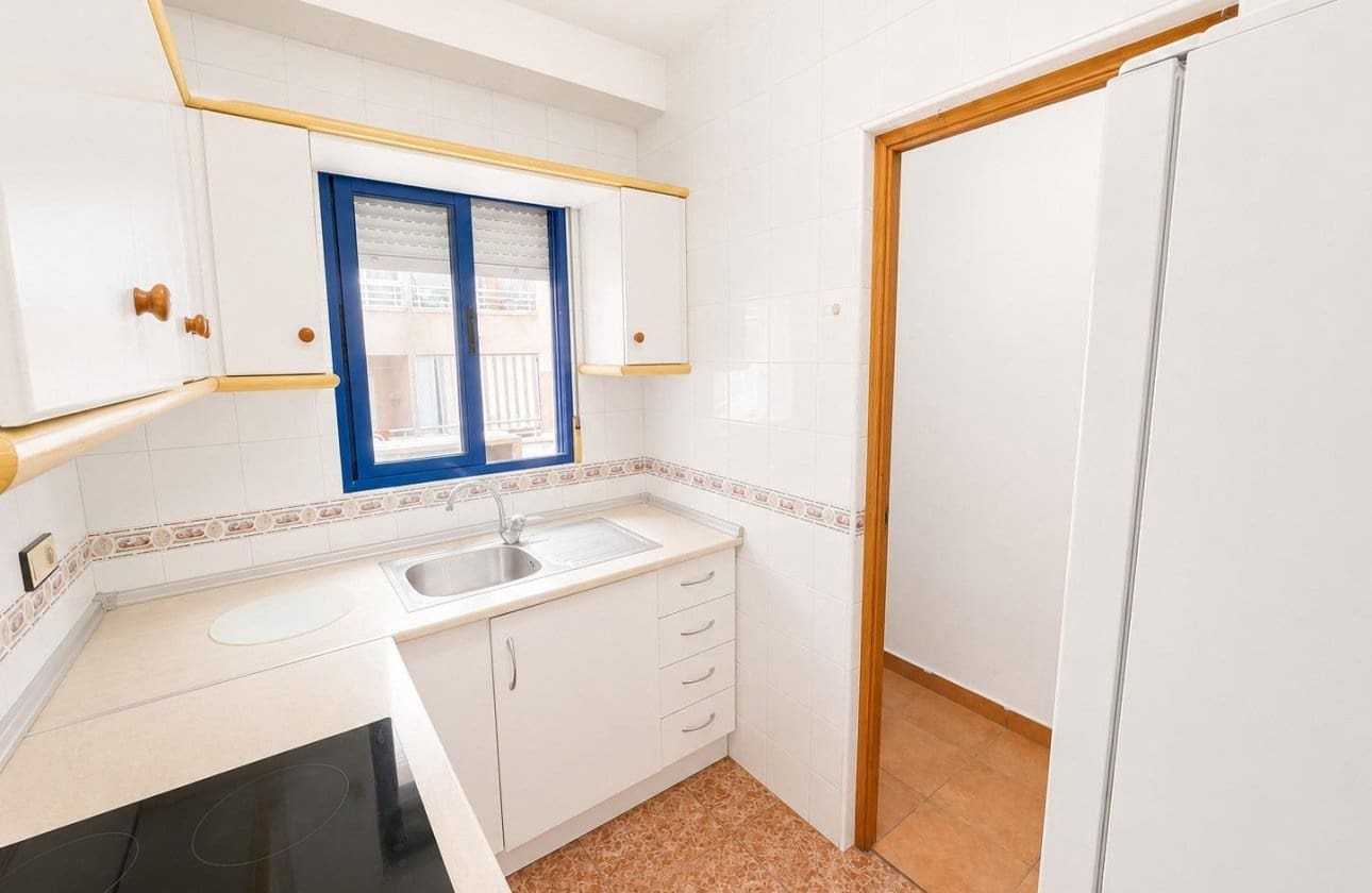 3 Zimmer Wohnung zu verkaufen in Torrevieja - 127.000 € (Ref: 9968929)