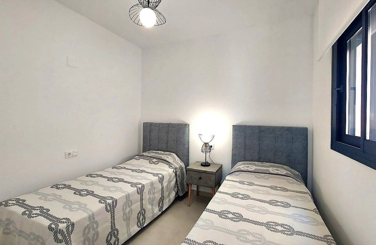 2 soverom Leilighet til salgs i Villamartin med svømmebasseng garasje - € 287 000 (Ref: 9968930)
