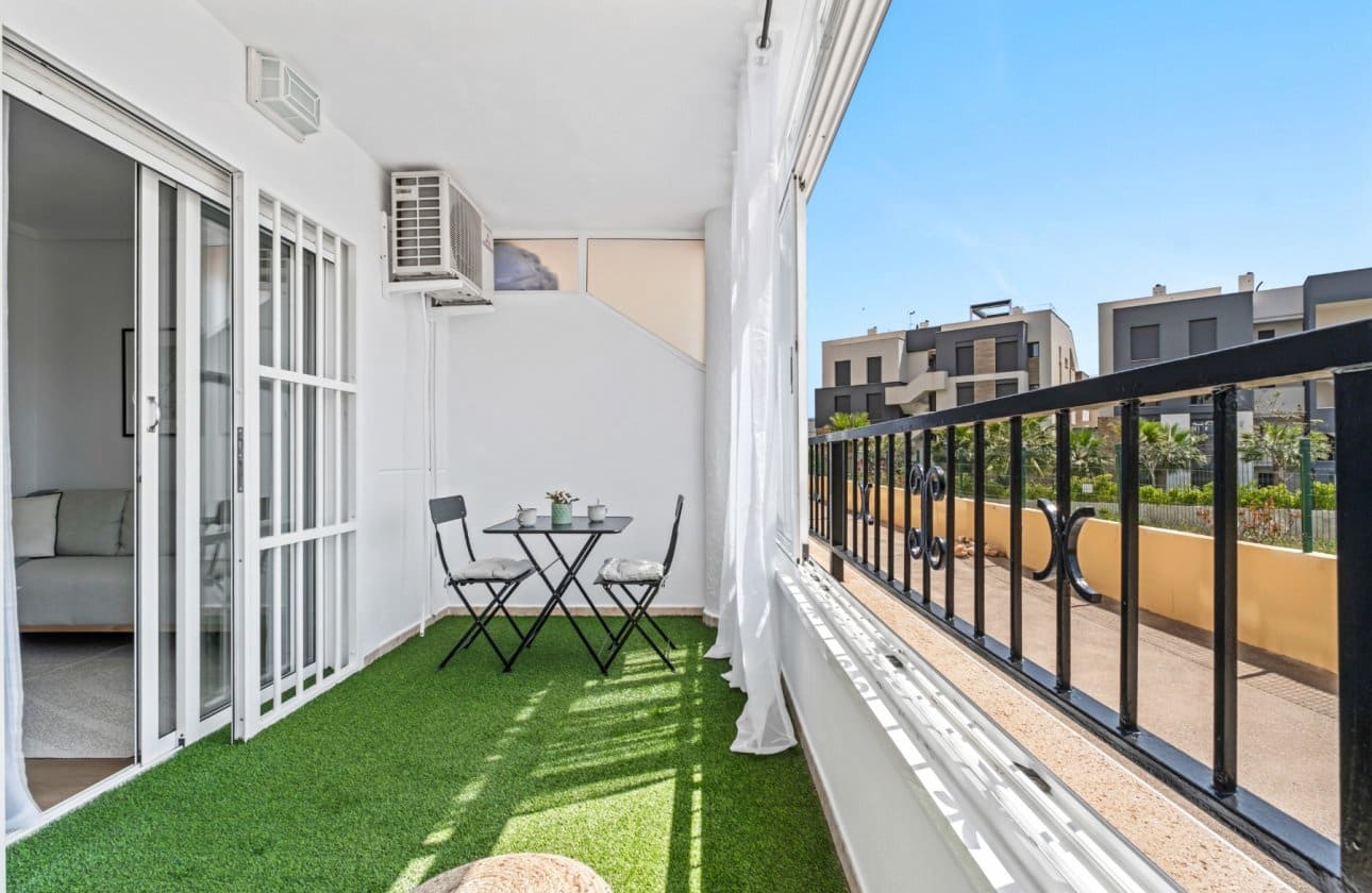 2 bedroom Apartment for sale in Playa Flamenca with pool - € 194,800 (Ref: 9968931)