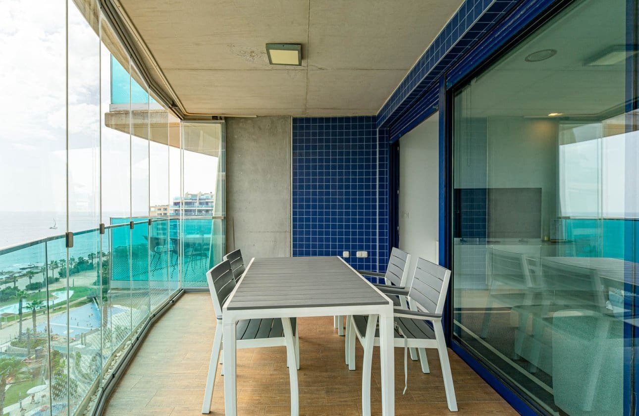 Apartamento de 2 habitaciones en Orihuela Costa en venta con piscina - 450.000 € (Ref: 9968933)