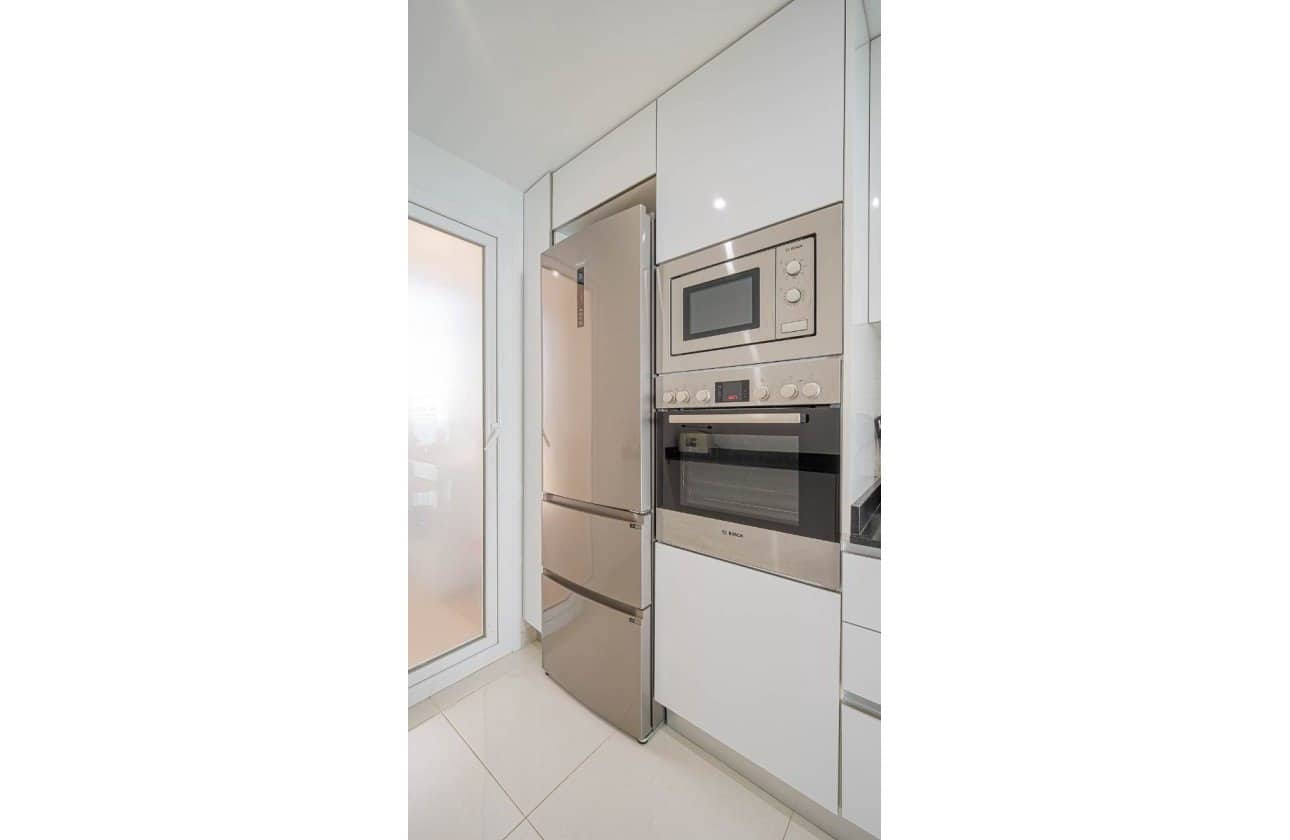 Apartamento de 2 habitaciones en Orihuela Costa en venta con piscina - 450.000 € (Ref: 9968933)