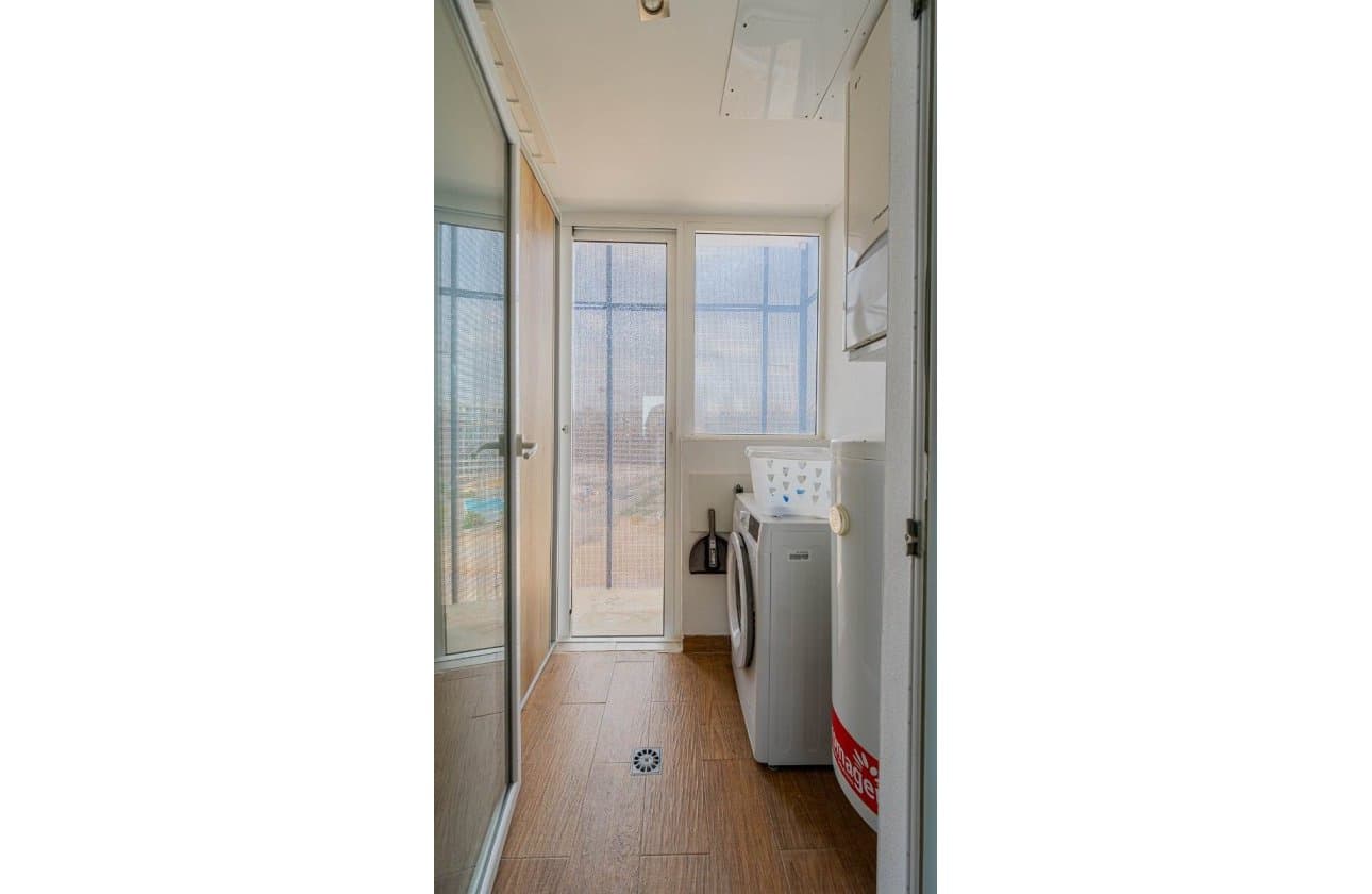 Apartamento de 2 habitaciones en Orihuela Costa en venta con piscina - 450.000 € (Ref: 9968933)