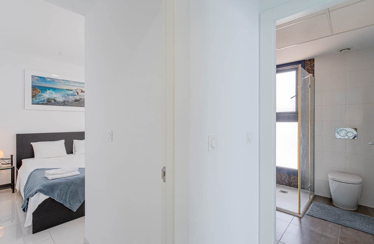 Apartamento de 2 habitaciones en Orihuela Costa en venta con piscina - 450.000 € (Ref: 9968933)