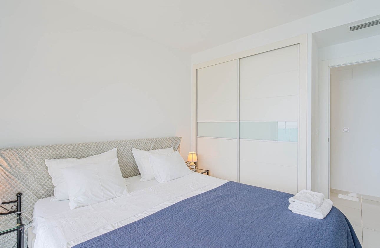Apartamento de 2 habitaciones en Orihuela Costa en venta con piscina - 450.000 € (Ref: 9968933)