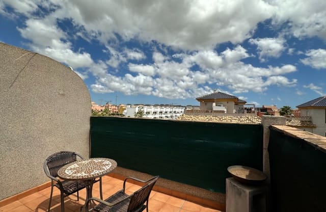 3 soverom Kjedet enebolig til salgs i Los Montesinos med svømmebasseng - € 299 950 (Ref: 9968934)