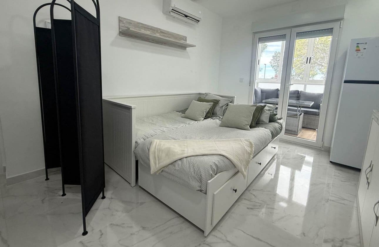 1 soveværelse Studio til salg i Ciudad Quesada med swimmingpool - € 89.900 (Ref: 9968935)