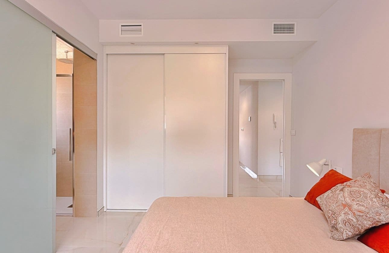 2 soverom Leilighet til salgs i Orihuela Costa - € 295 000 (Ref: 9968936)