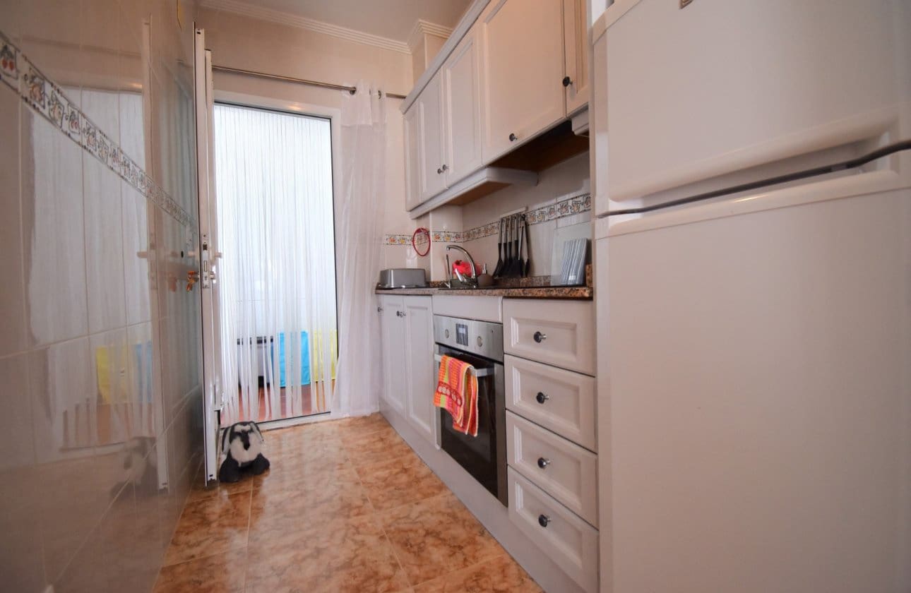2 soveværelse Lejlighed til salg i Orihuela Costa med swimmingpool - € 179.000 (Ref: 9968937)