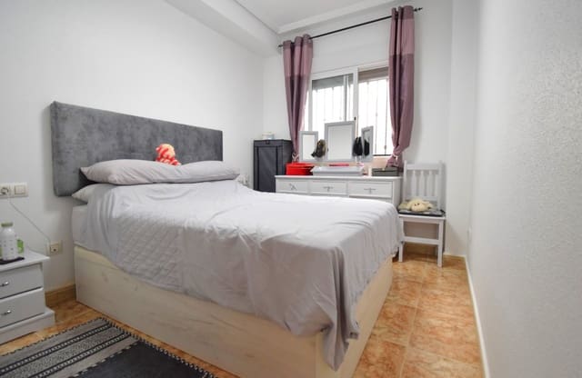 2 soveværelse Lejlighed til salg i Punta Prima, Orihuela med swimmingpool - € 179.000 (Ref: 9968937)