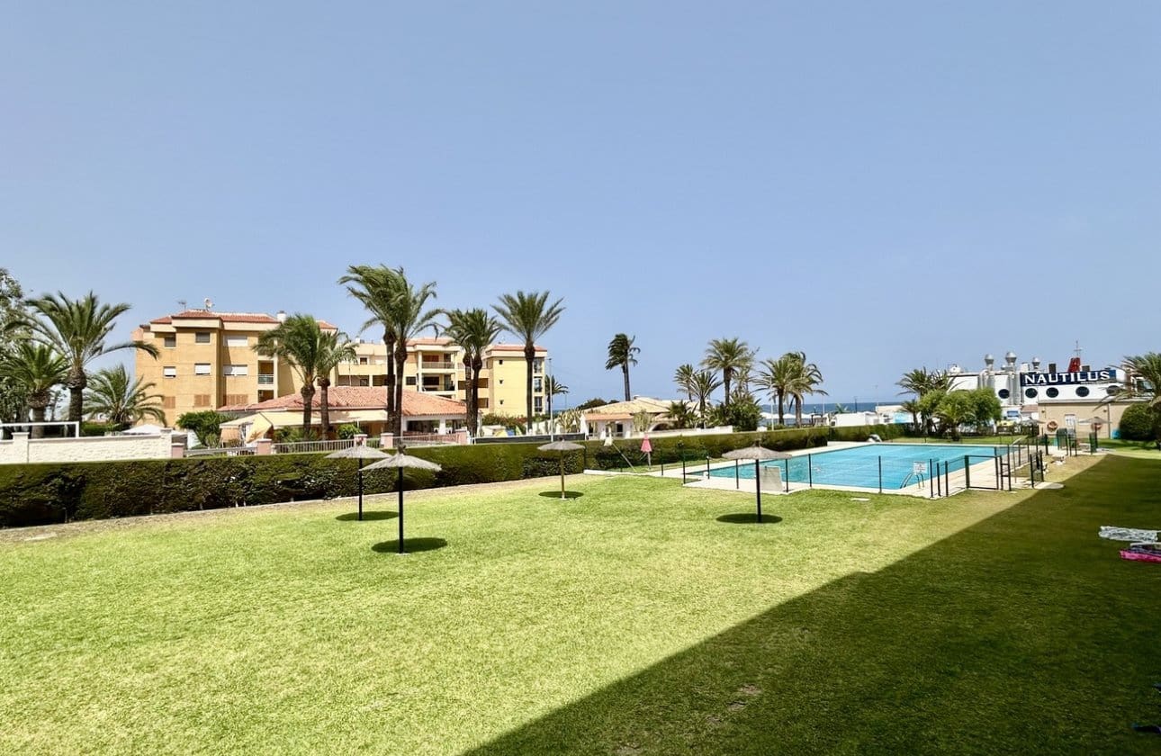 3 soverom Strandleiligheter til salgs i Orihuela Costa med svømmebasseng - € 225 000 (Ref: 9968942)