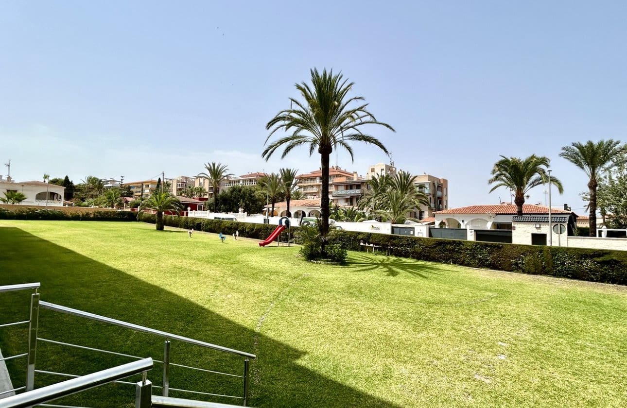 3 soverom Strandleiligheter til salgs i Orihuela Costa med svømmebasseng - € 225 000 (Ref: 9968942)