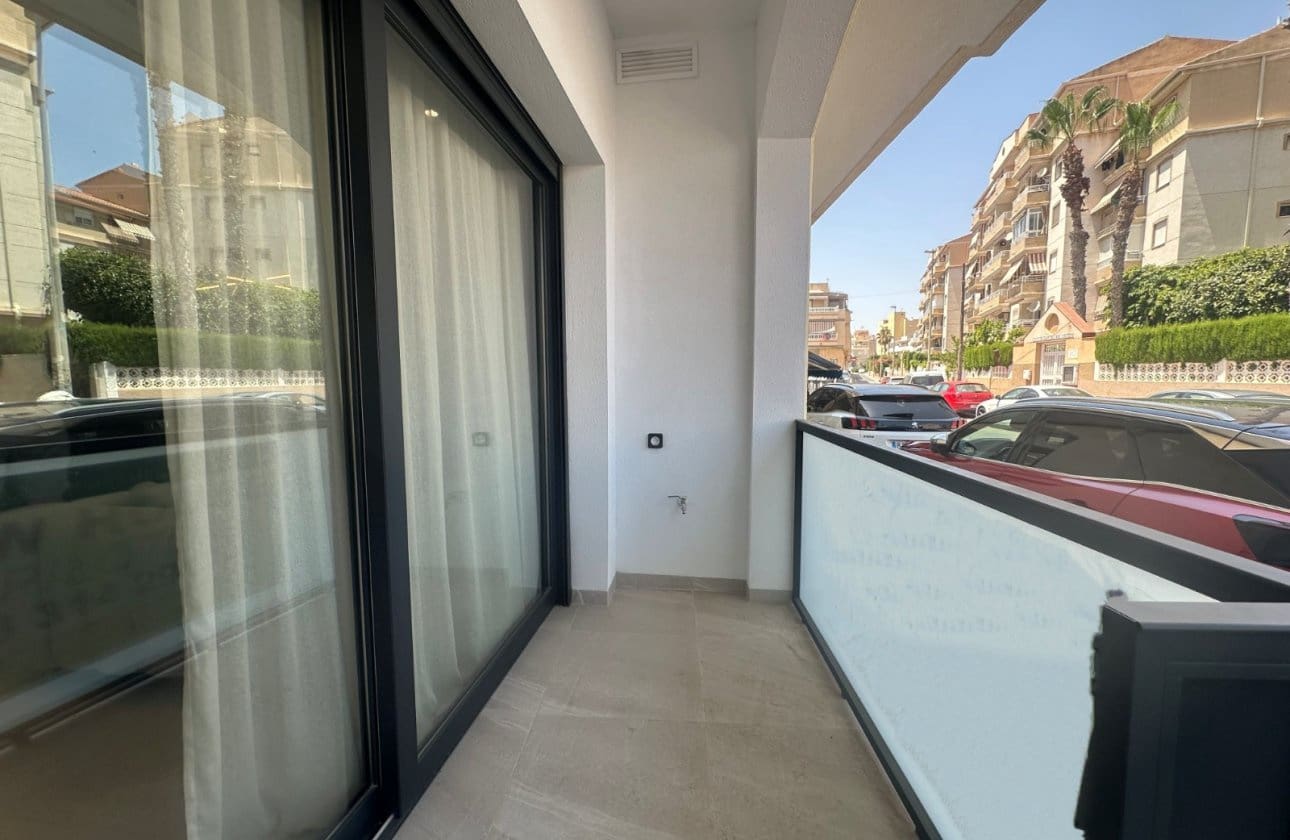 1 Zimmer Studio zu verkaufen in Torrevieja - 168.000 € (Ref: 9974380)