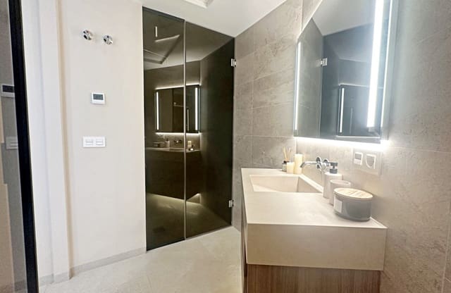 1 soveværelse Studio til salg i Playa de los Locos, Torrevieja - € 168.000 (Ref: 9974380)