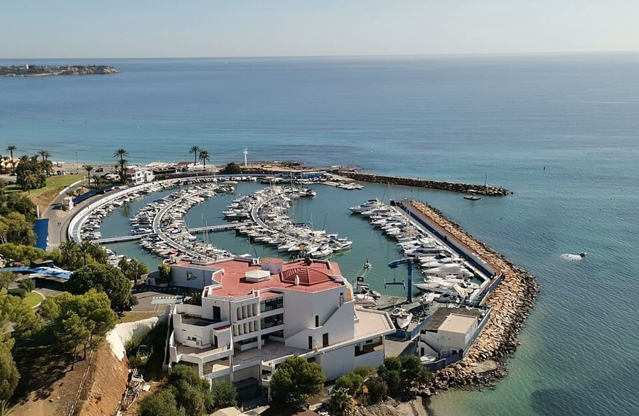 2 sovrum Lägenhet till salu i Campoamor med pool - 199 900 € (Ref: 9974382)