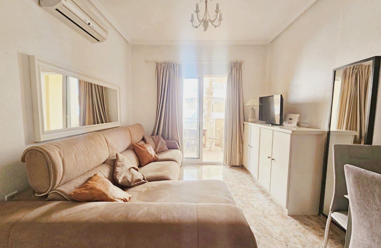 2 soverom Strandleiligheter til salgs i Orihuela Costa med svømmebasseng - € 224 000 (Ref: 9974383)