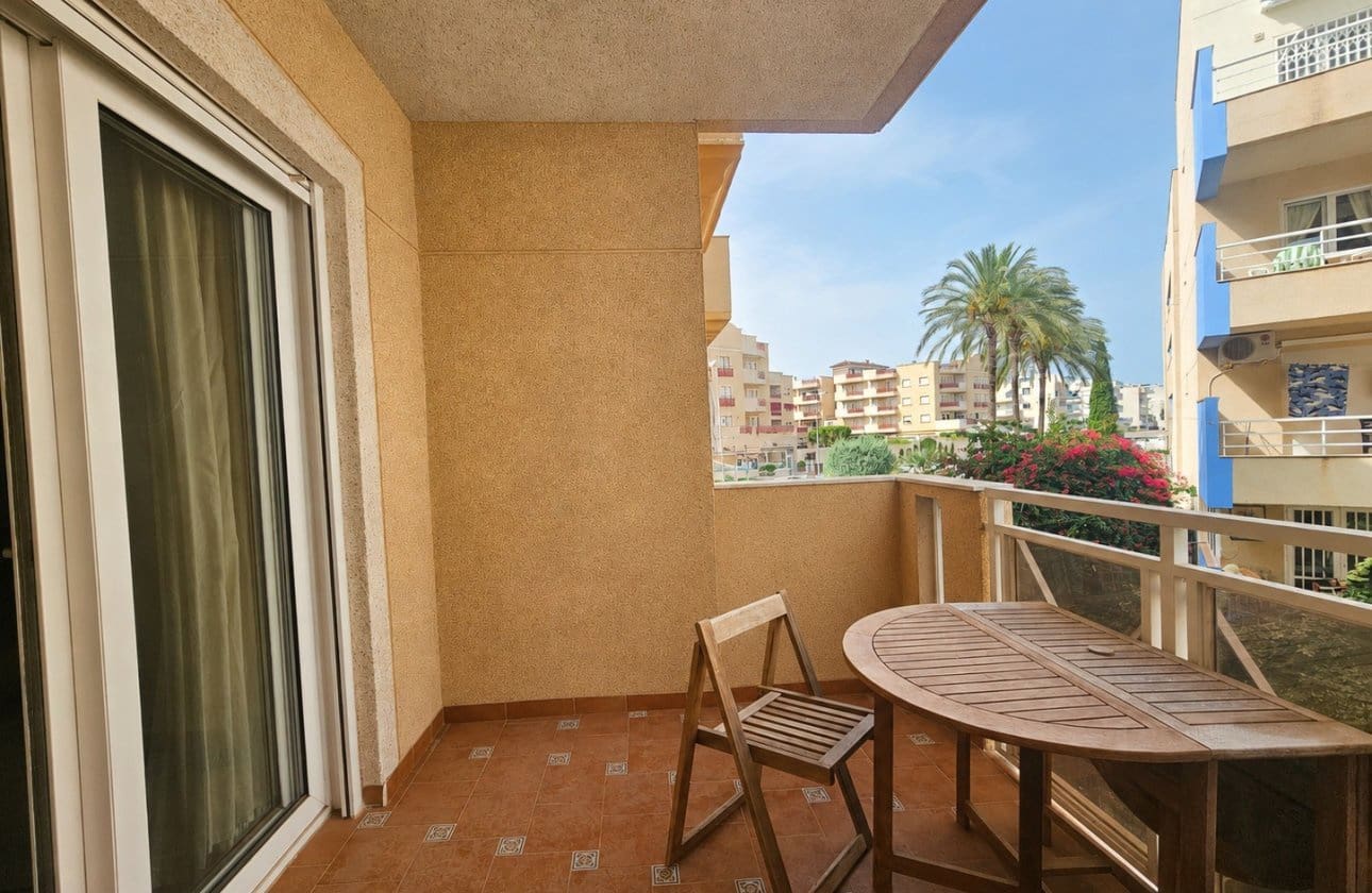 2 soverom Strandleiligheter til salgs i Orihuela Costa med svømmebasseng - € 224 000 (Ref: 9974383)