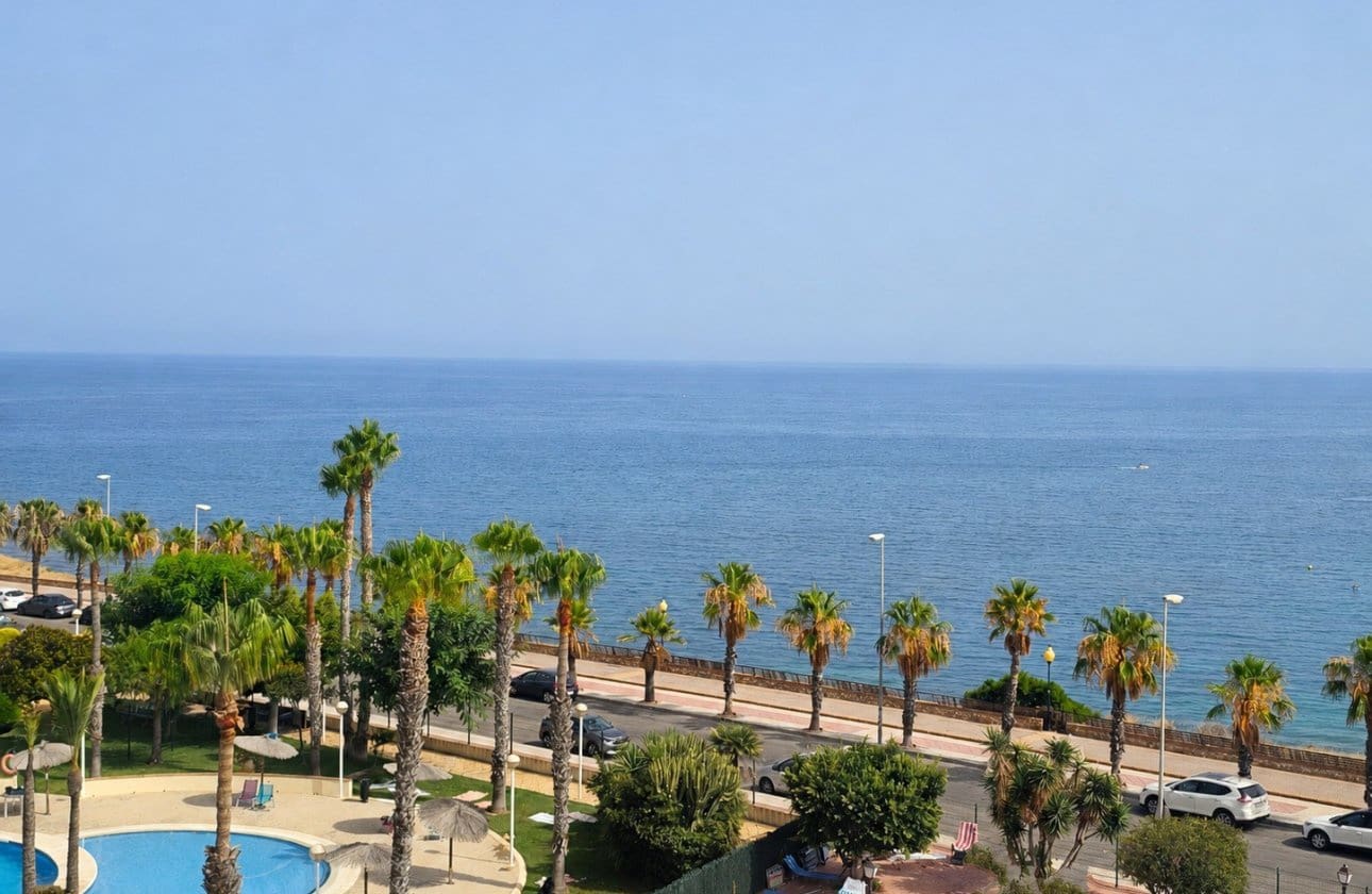 2 soverom Strandleiligheter til salgs i Orihuela Costa med svømmebasseng - € 224 000 (Ref: 9974383)