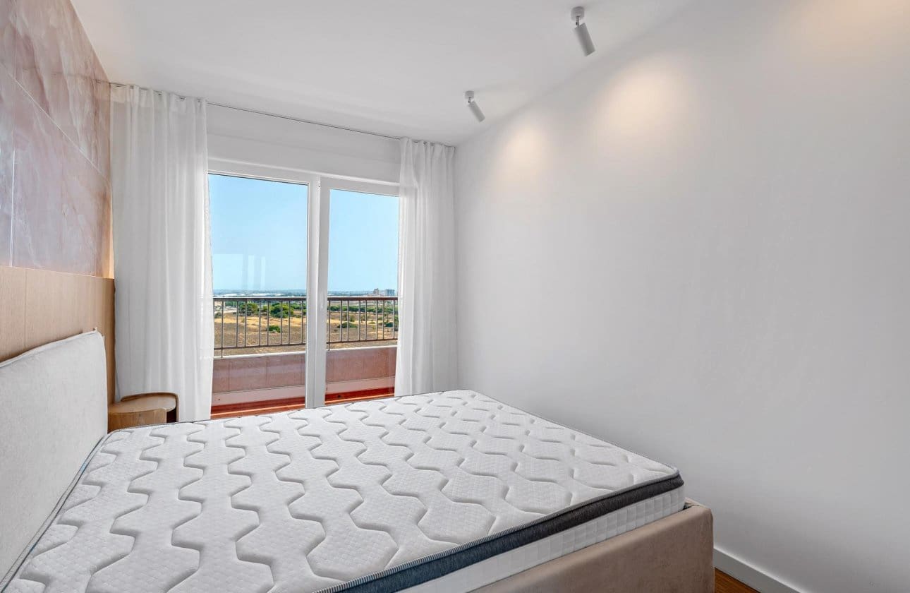 2 soverom Leilighet til salgs i Punta Prima med svømmebasseng - € 225 000 (Ref: 9975671)