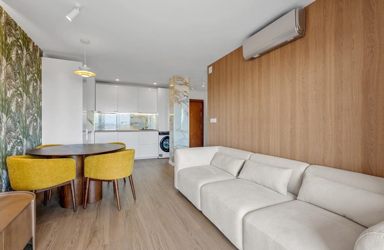 2 soverom Leilighet til salgs i Punta Prima med svømmebasseng - € 225 000 (Ref: 9975671)