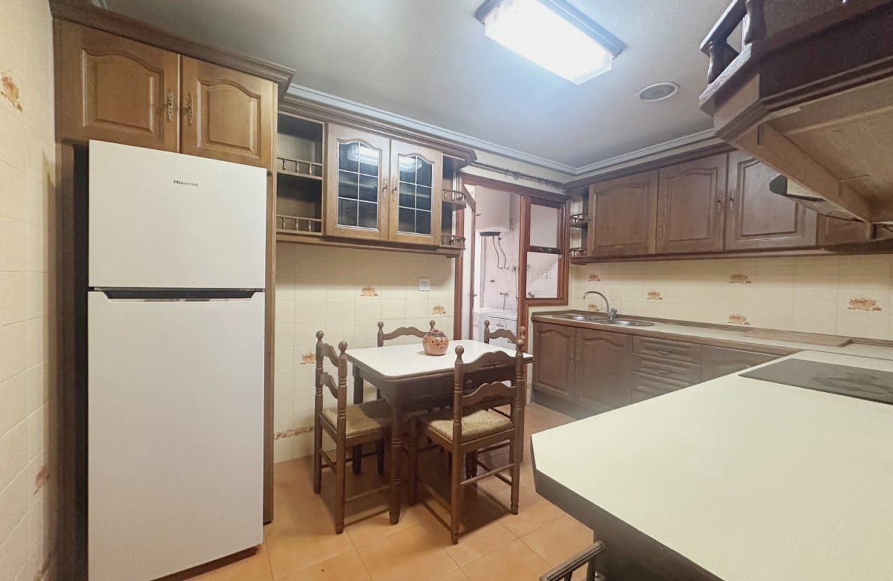 Apartamento de 4 habitaciones en Torrevieja en venta - 255.000 € (Ref: 9975672)