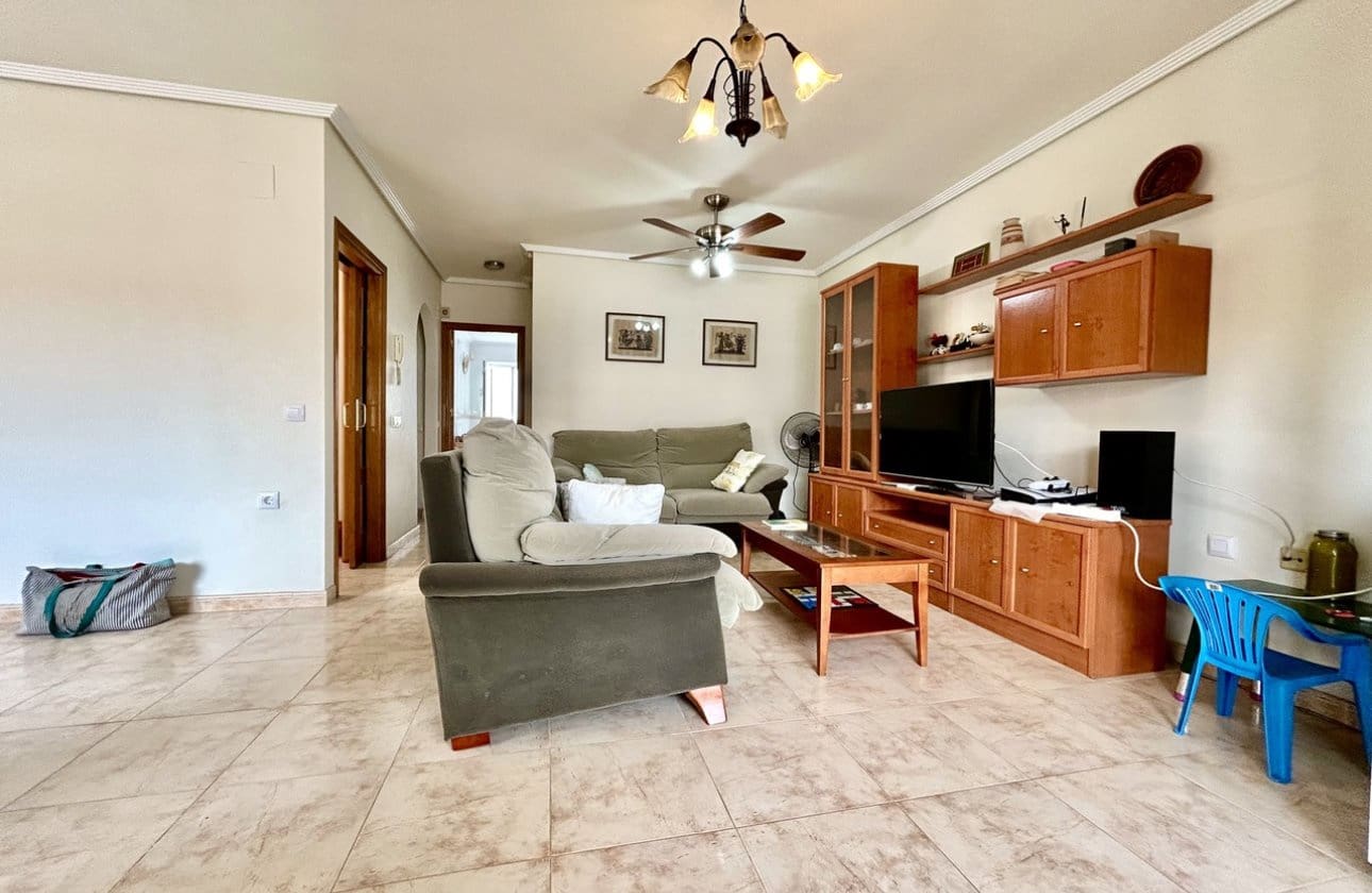 3 soverom Hus til salgs i Torre de la Horadada med garasje - € 399 000 (Ref: 9983241)