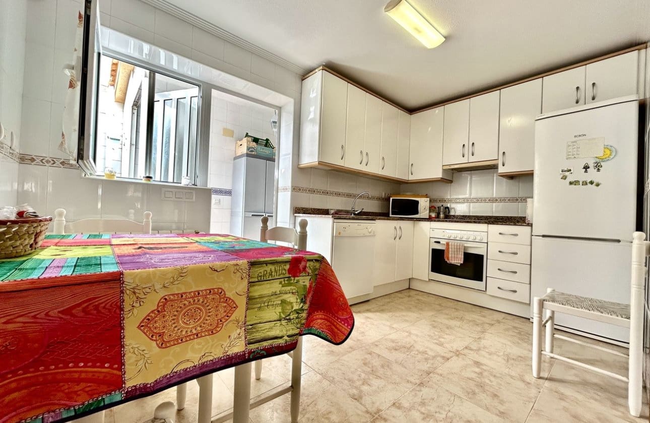 3 soverom Hus til salgs i Torre de la Horadada med garasje - € 399 000 (Ref: 9983241)