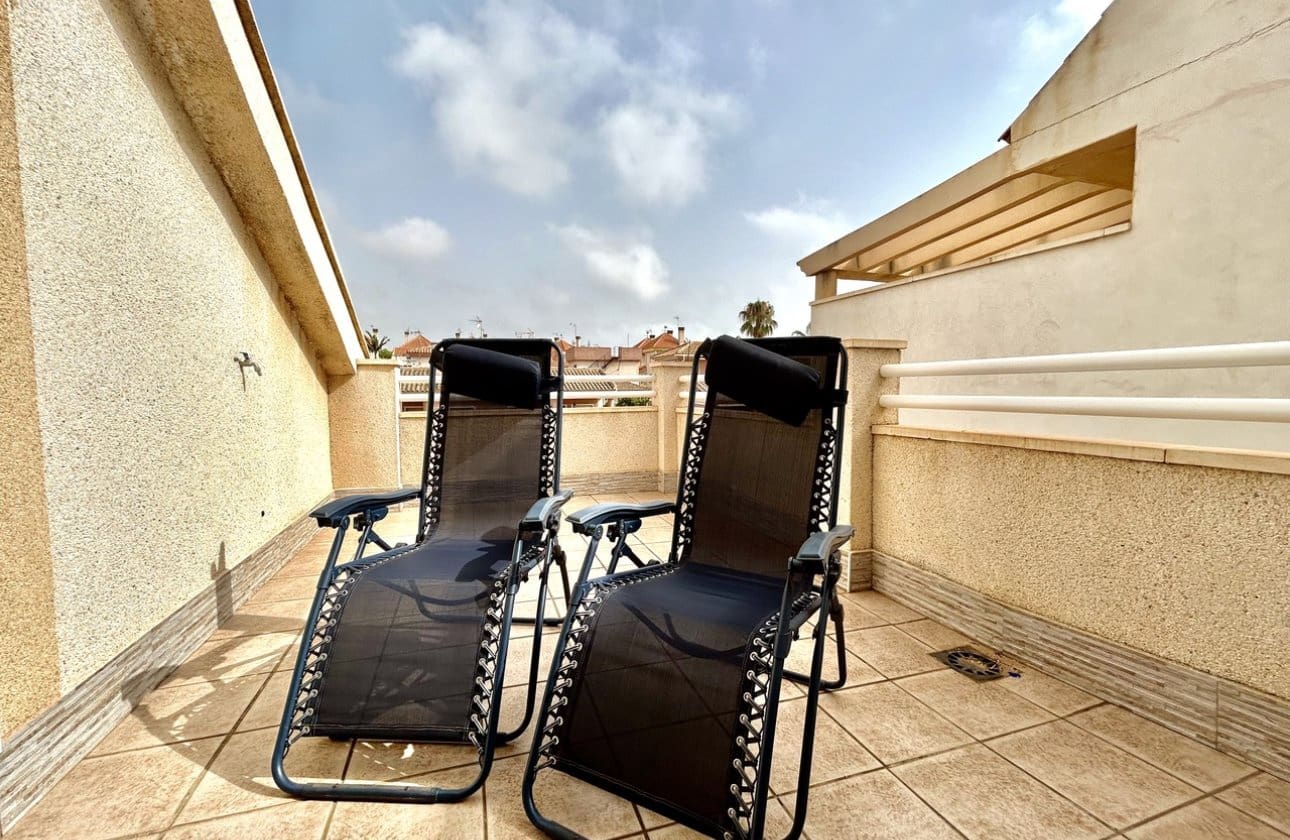 3 soverom Hus til salgs i Torre de la Horadada med garasje - € 399 000 (Ref: 9983241)
