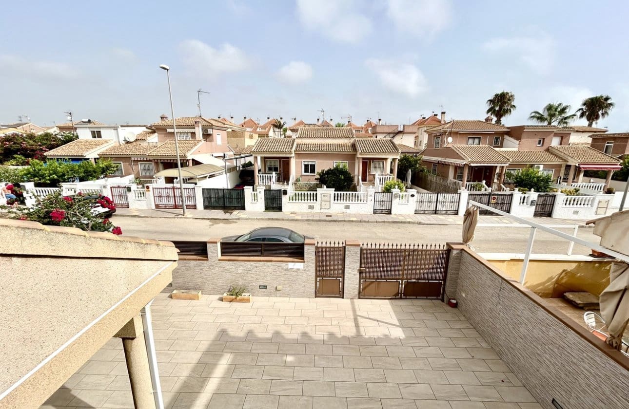 3 soverom Hus til salgs i Torre de la Horadada med garasje - € 399 000 (Ref: 9983241)