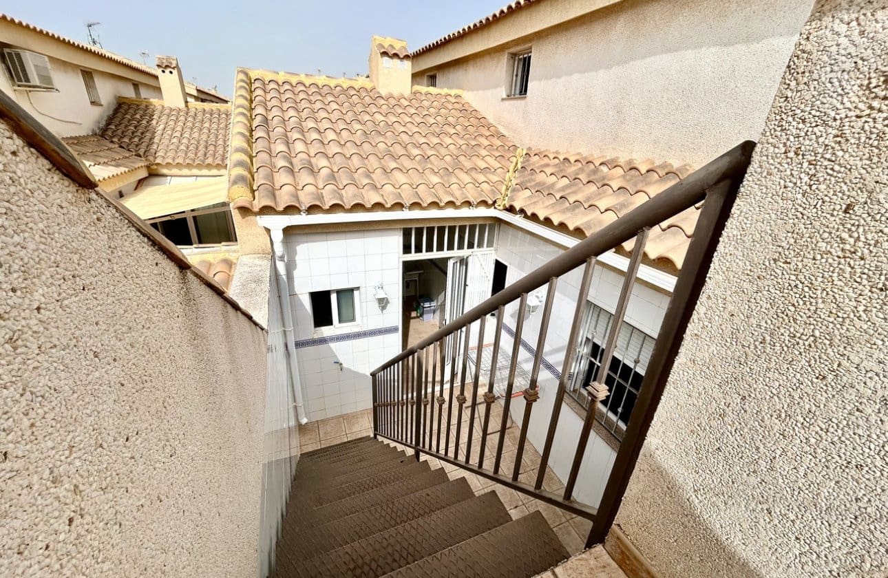 3 soverom Hus til salgs i Torre de la Horadada med garasje - € 399 000 (Ref: 9983241)