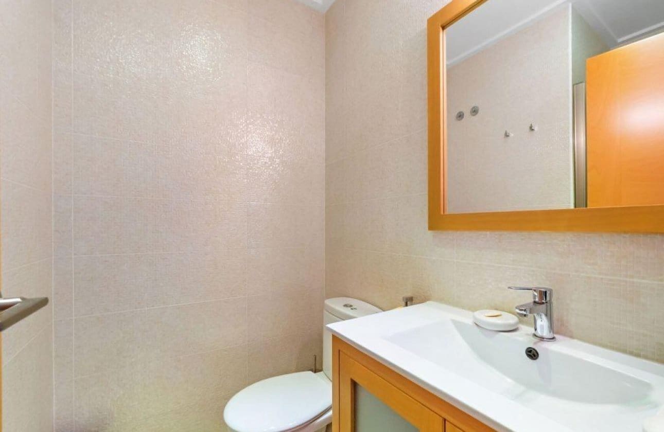 2 slaapkamer Penthouse te koop in Torre de la Horadada met zwembad - € 259.000 (Ref: 9983242)