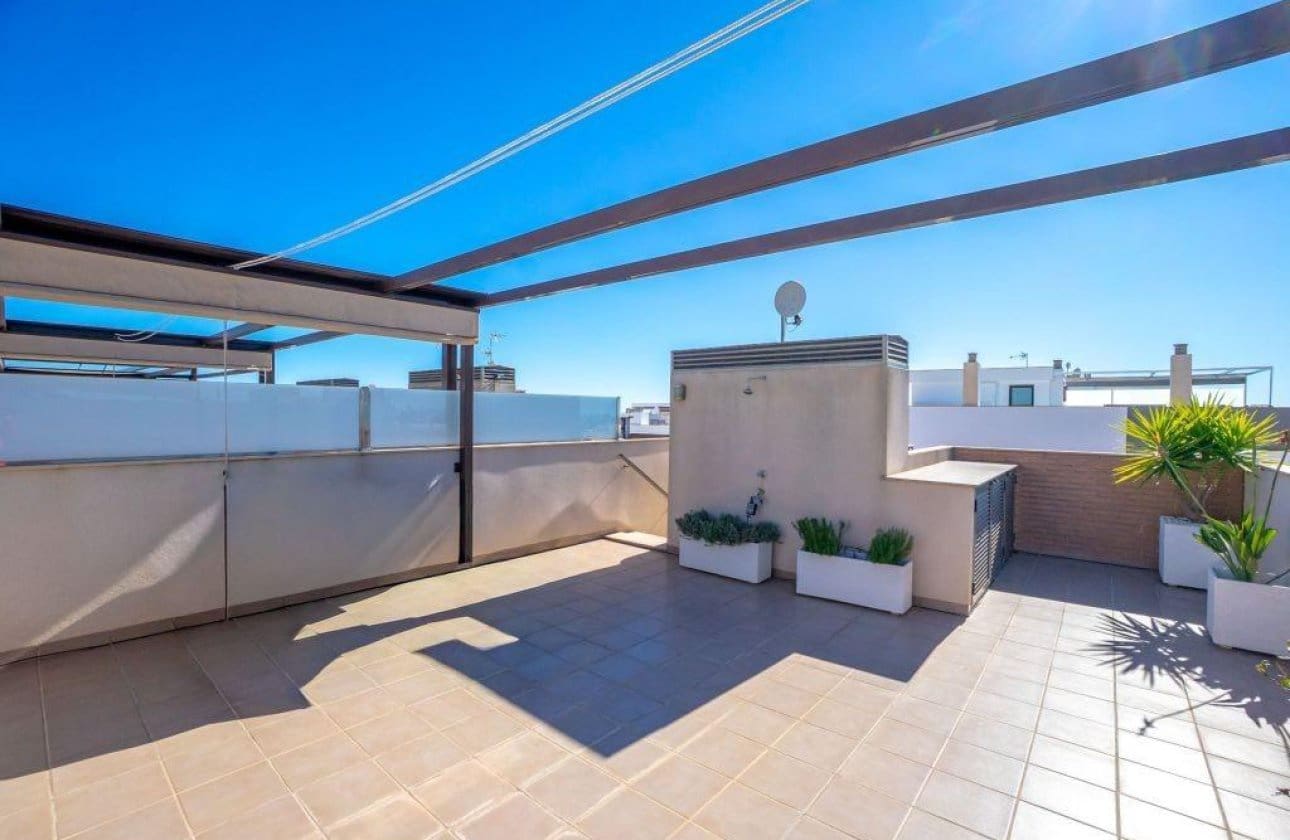 2 slaapkamer Penthouse te koop in Torre de la Horadada met zwembad - € 259.000 (Ref: 9983242)