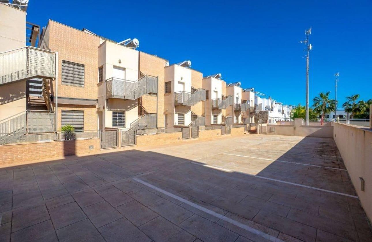 2 slaapkamer Penthouse te koop in Torre de la Horadada met zwembad - € 259.000 (Ref: 9983242)